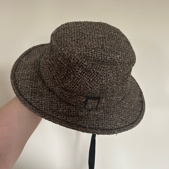 The Tilley Winter Hat Tuckaway Ear Flaps Earlap Wool Tweed Endurables Size 7 3/4 - Picture 3 of 7